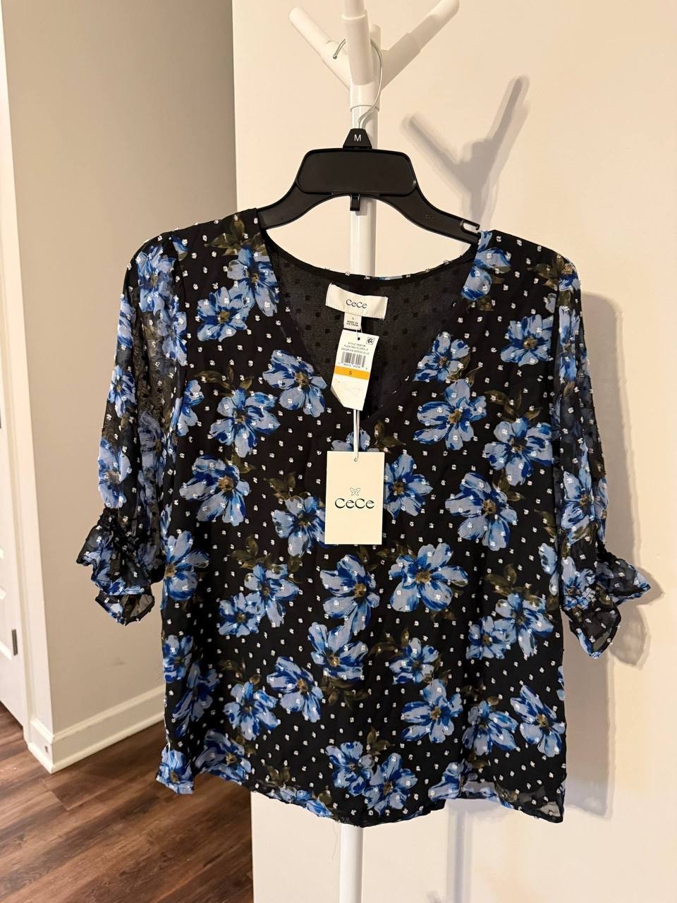 CeCe Print Ruffle‑Cuff Top – Blue Floral – Size S – NWT – $59