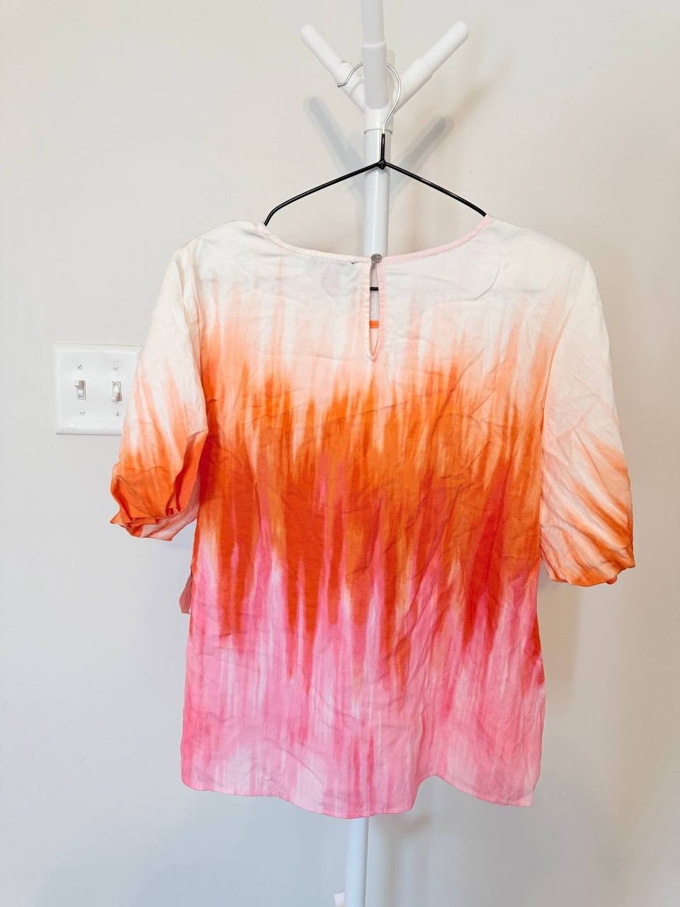 Vince Camuto Tie‑Dye Puff Sleeve Top – Size L – NWT – $89