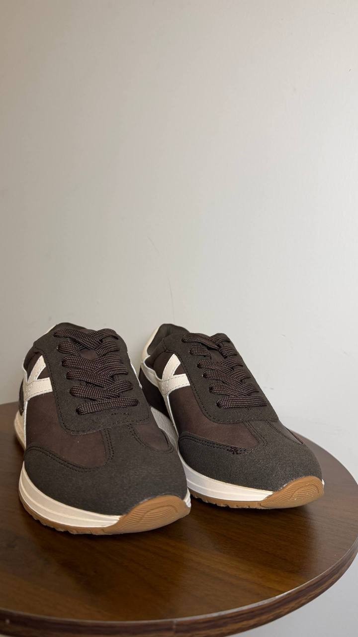 DV Dolce Vita Dark Brown Sneakers 5M New in Box MSRP $69