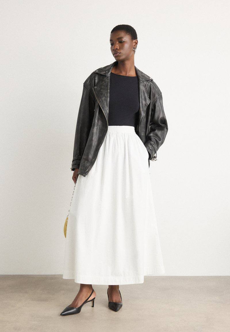 BOSS Vlondie White Maxi Skirt Size L NWT Elastic Waist Side Pockets