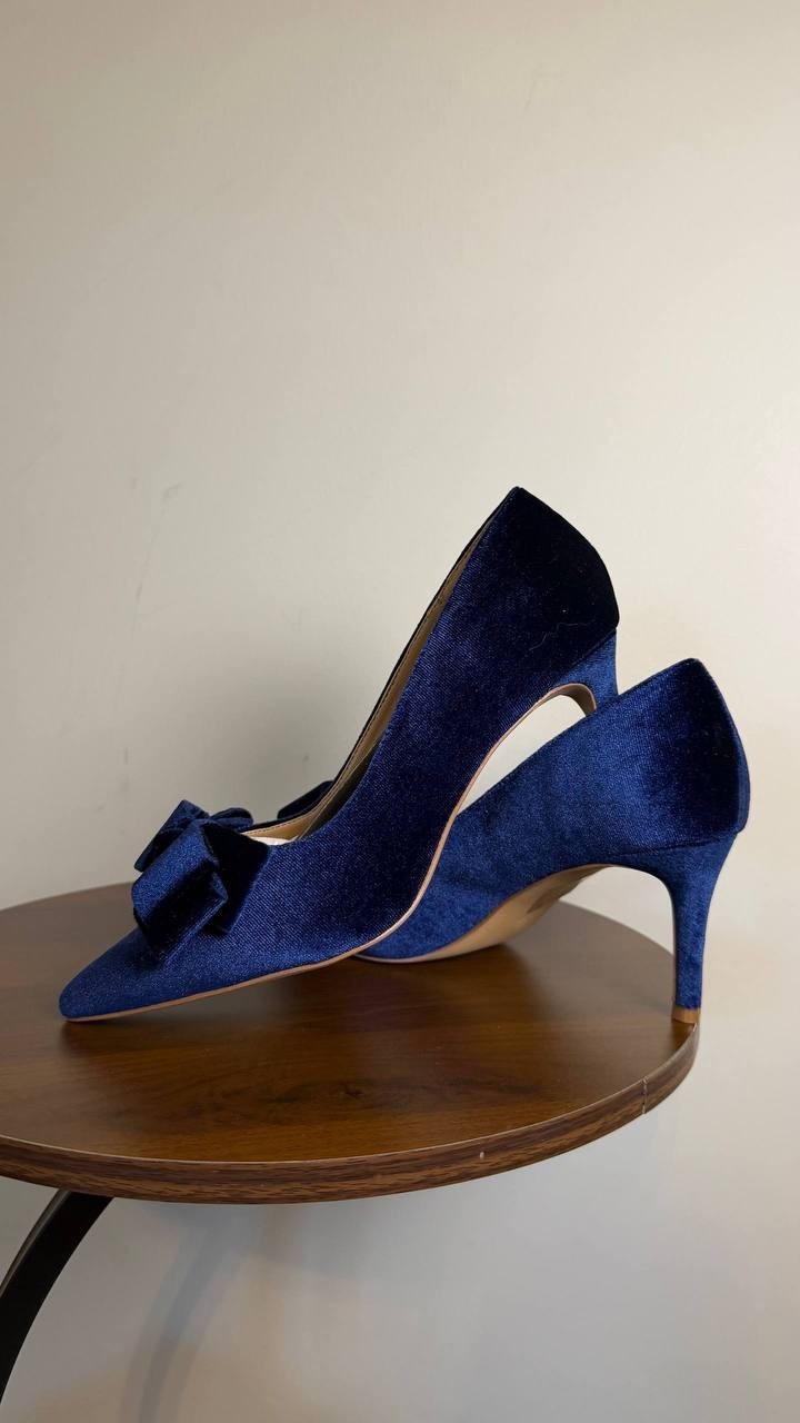 Journee Collection Crystol Pumps 7.5 Navy Velvet Bow Detail NIB