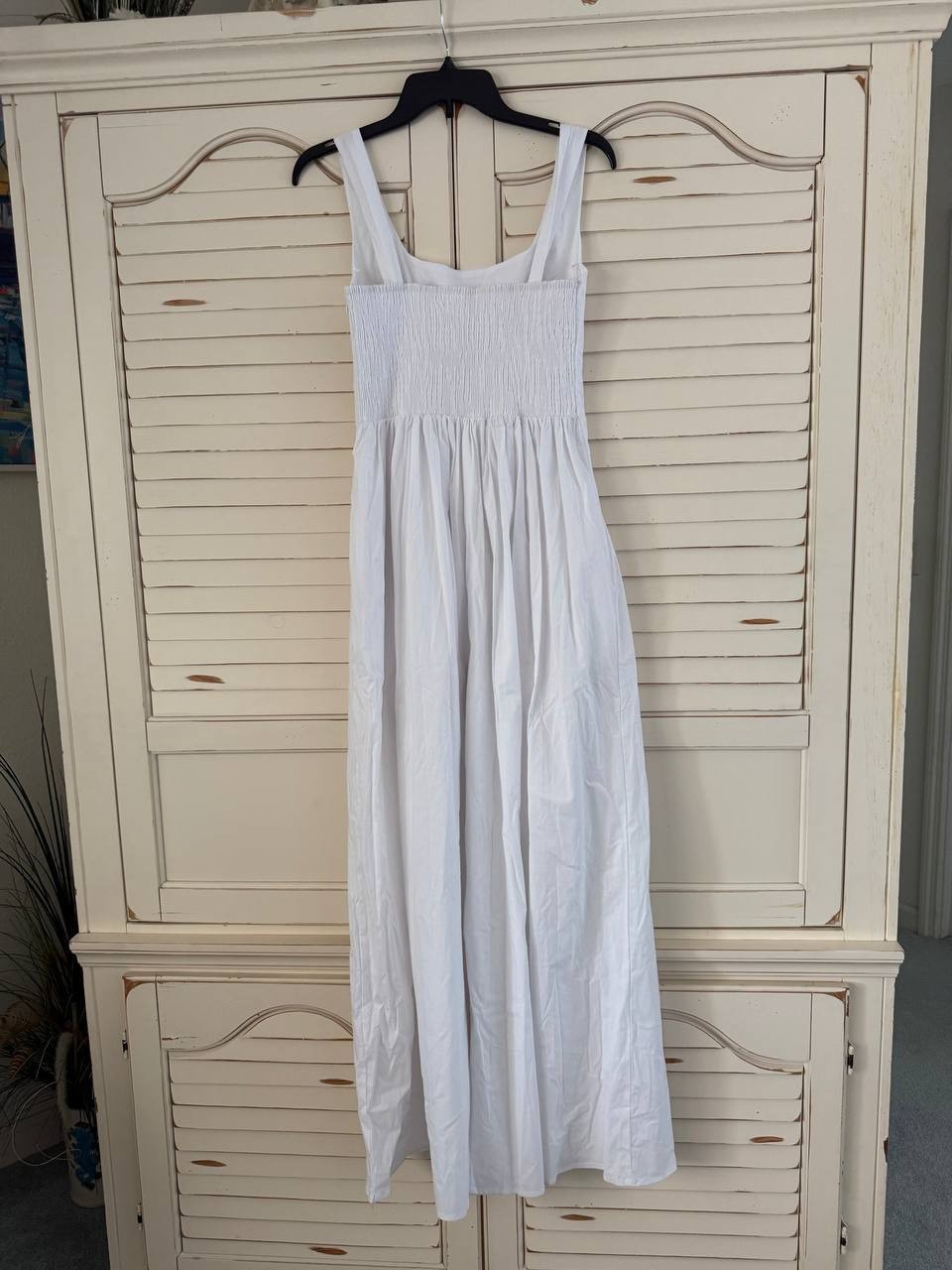 Line &amp; Dot Abbott Pleated Jumpsuit White Size M - Sleeveless, Wide-Leg