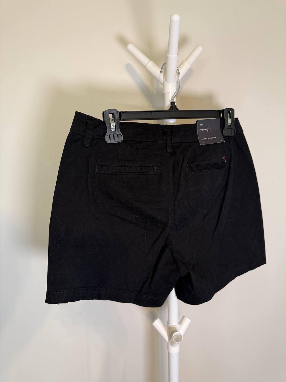Tommy Hilfiger Hollywood Chino Shorts – Size 4 – NWT – $54.50