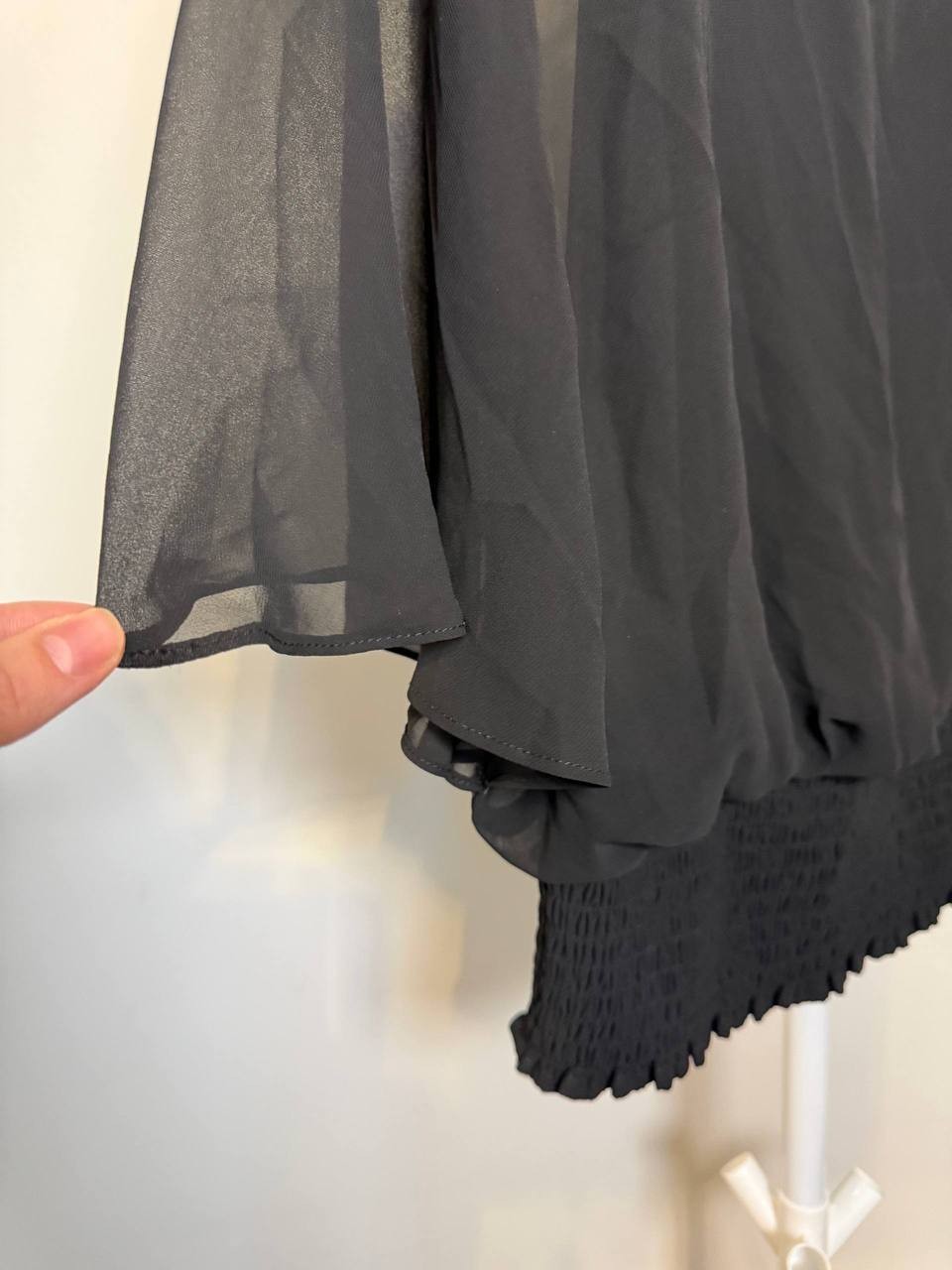 Sam & Jess Smocked‑Waist Top – Size S – NWT