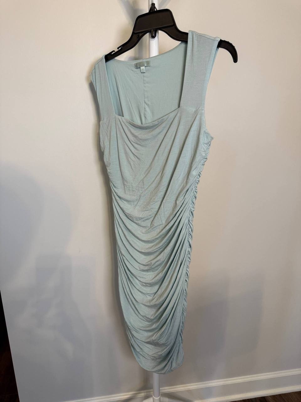 GUESS Nathaly Ruched Bodycon Dress – Size M – NWOT – $108 – Minor Flaw