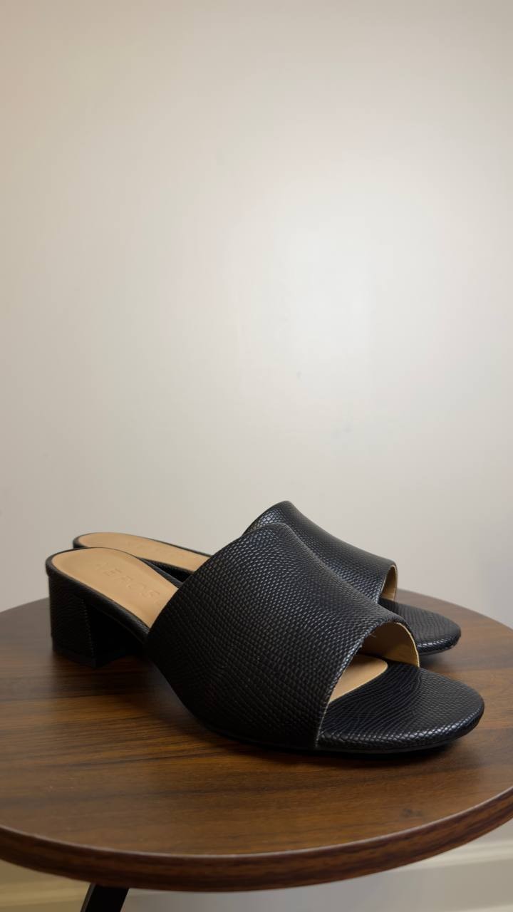 Aerosoles Toe Slide Sandals Black 8 W New $79.00