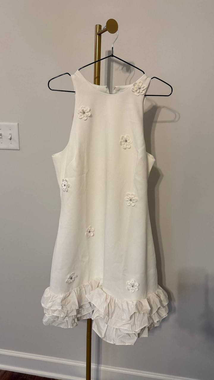 CeCe Sleeveless Ruffled‑Hem Sheath Dress White XL Excellent Condition msrp$119