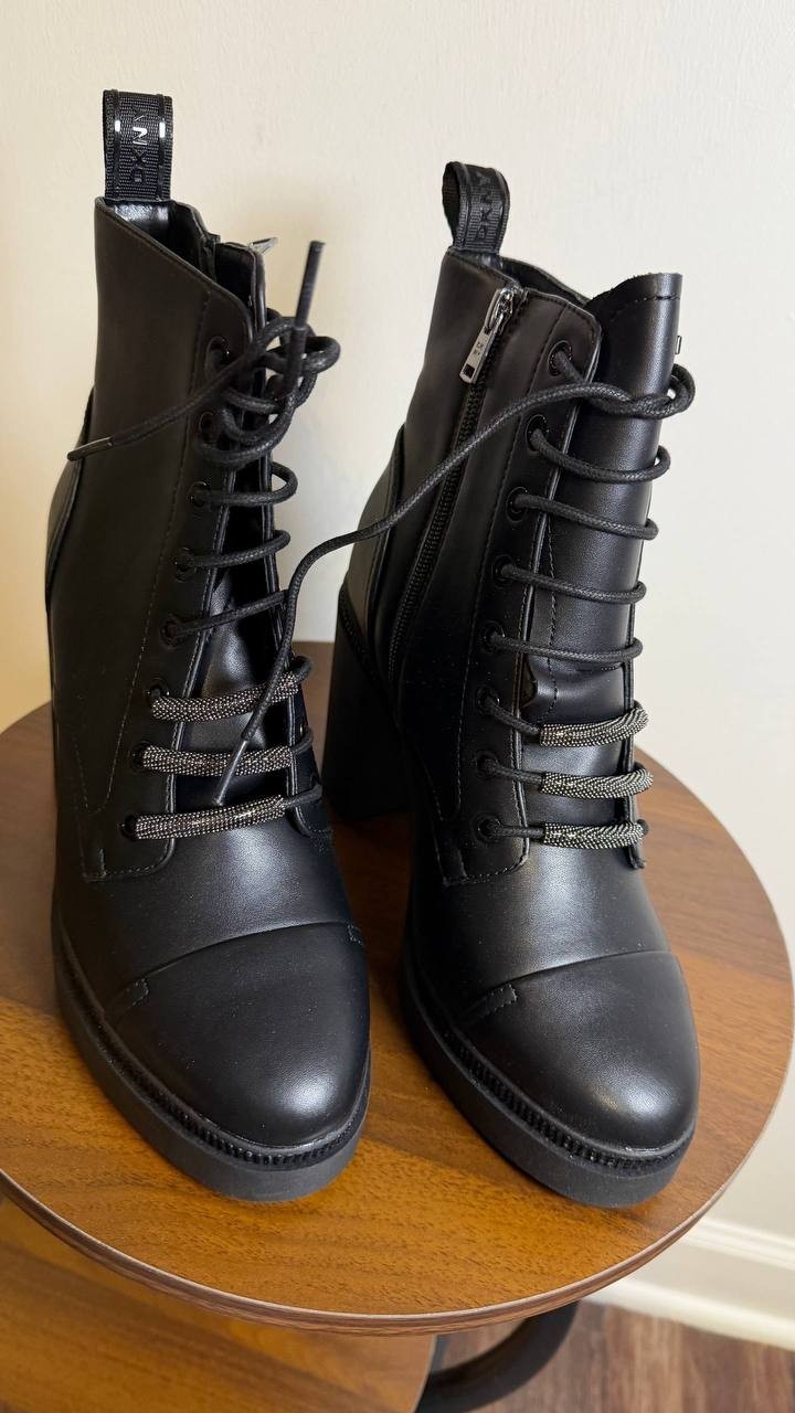DKNY Platform Heel Boots 8.5 Black Textile Zippered Modern New In Box msrp$159