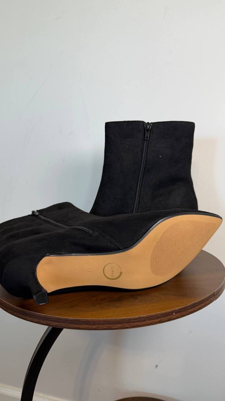 Journee Collection Arely Kitten Heel Booties Black 11WD Man‑Made $108 NWB