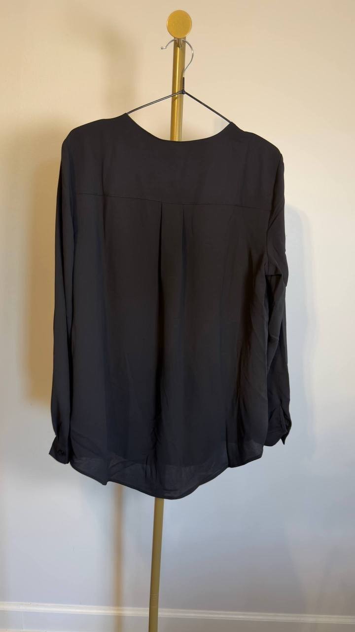 Kasper Long Sleeve V‑Neck Draped Blouse M Black NWT $69