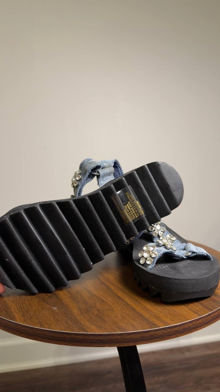 Wild  Pair  Sporty  Sandals  Denim  6  M  New  $69.90