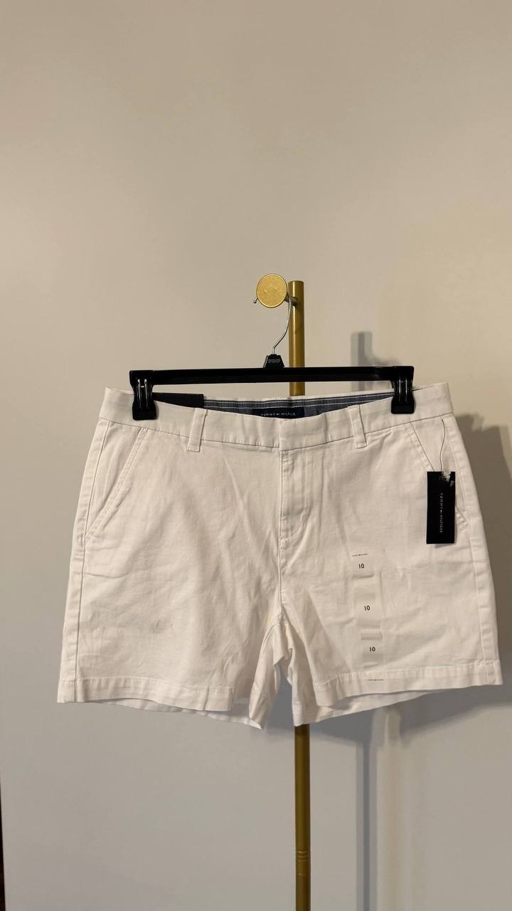 Calvin Klein White Tailored Shorts 10 NWT Stains Noted Needs Dry Clean msrp$54.5