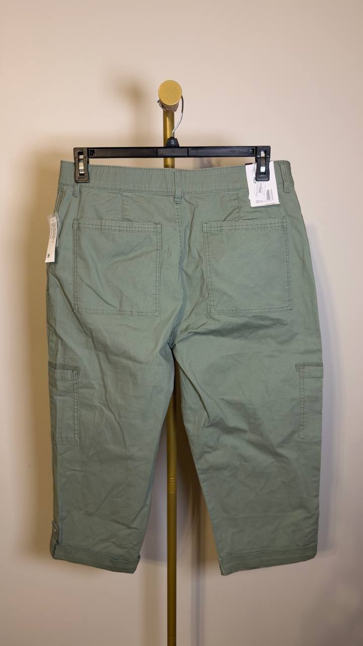 Gloria Vanderbilt Women’s Cargo Capri Pants Garden Sage 14 NWT $52