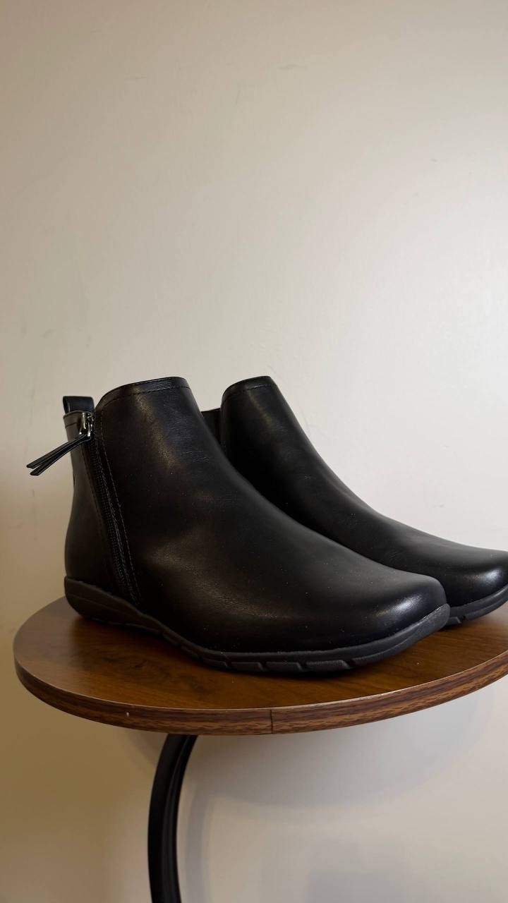 Easy Spirit Black Faux Leather Booties Size 11M NIB MSRP $99