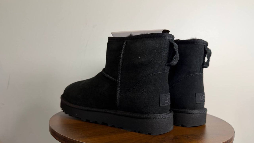 UGG Classic II Mini Boots 7 Black Twinface Sheepskin Pull‑On Warm NIB msrp$169