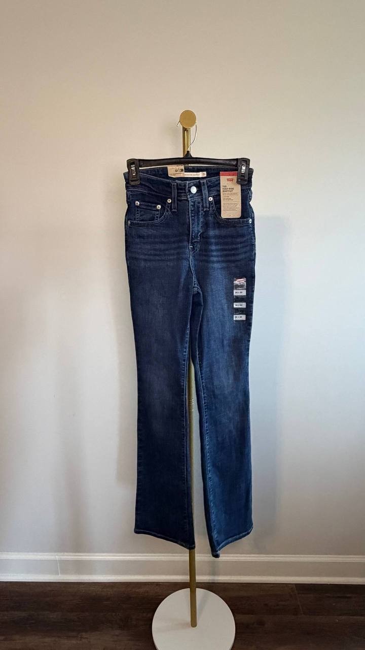 Levi’s 725 High Rise Bootcut Jeans Blue Wave 25 NWT $69.50