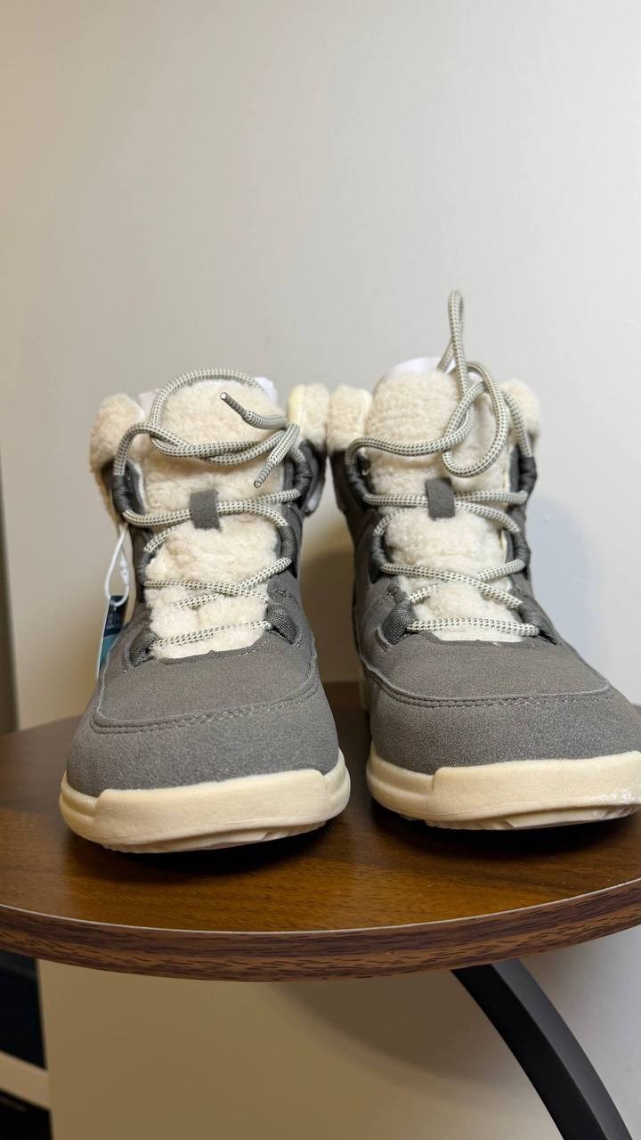 JBU Freeze Boots 8.5M Grey Suede Round Toe Faux Shearling New In Box msrp$79