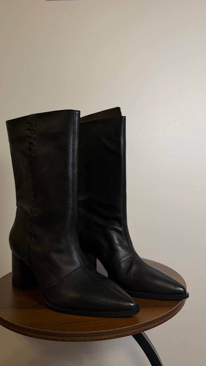 Vince Camuto Lorrys Boots 7.5M Black Leather Almond Toe Block Heel NIB$199