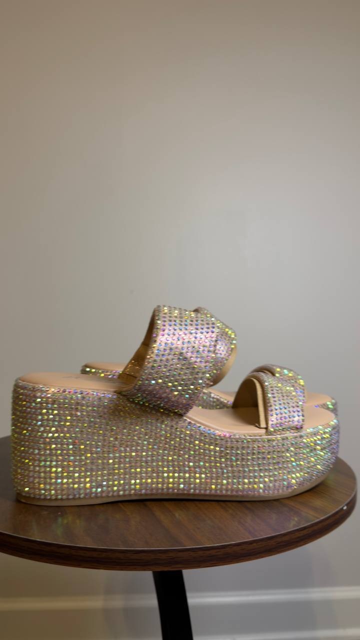 Wild  Pair  Laelyn  Wedge  Sandals  Bling  Fabric  7.5M  New  With  Box  $79.50