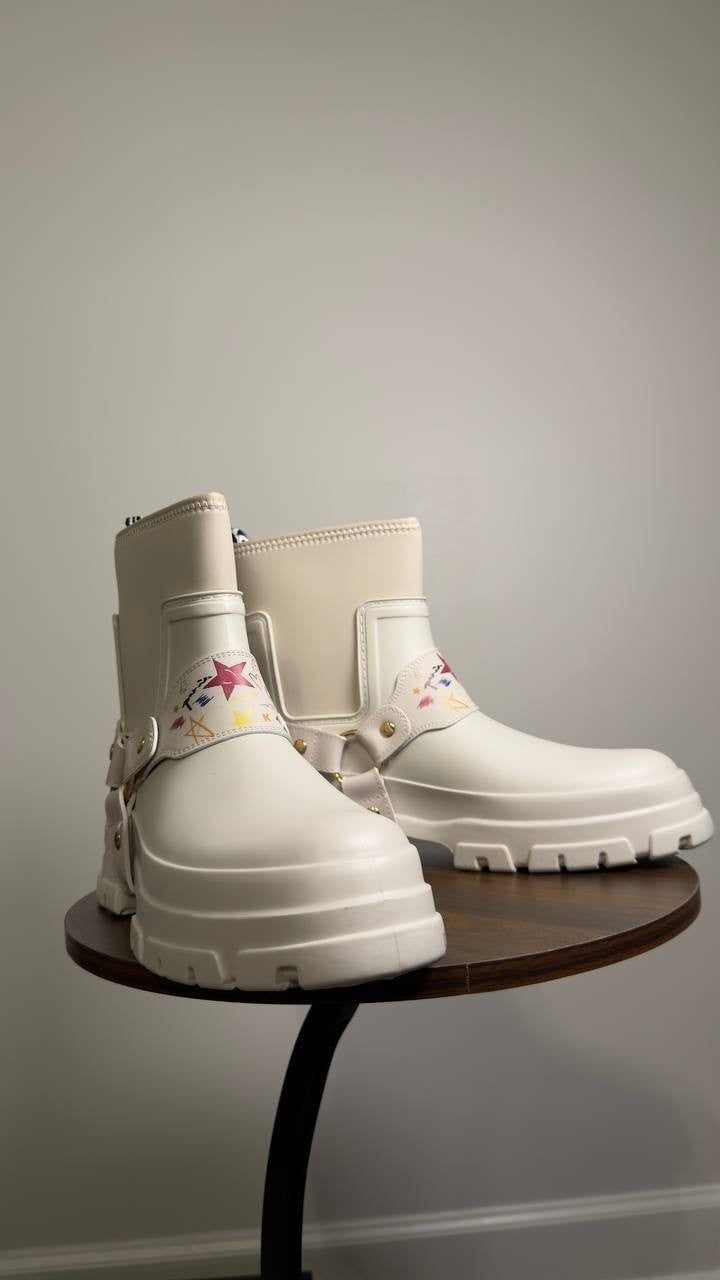 Karl  Lagerfeld  Paris  Rivenna  Rain  Bootie  Cream  10  New  in  Box  $169