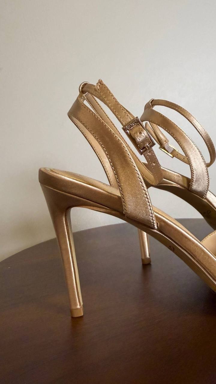 Jewel Badgley Mischka Federica Pumps 5.5 Nude Satin Knot Pointed Toe NIB msrp$99