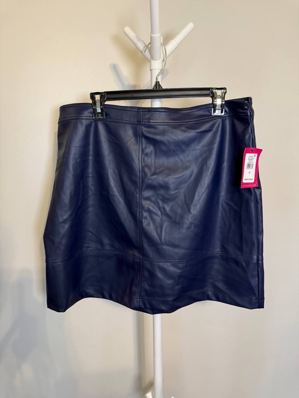 Vince Camuto Faux Leather Seamed Mini Skirt – Size 16 – NWT – $109