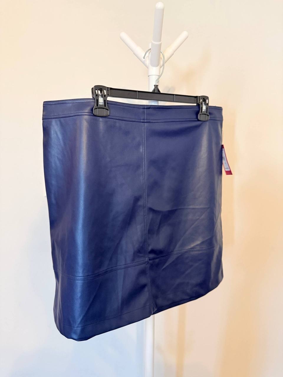 Vince Camuto Faux‑Leather Seamed Mini Skirt – Navy – Size 16 – NWT – $109