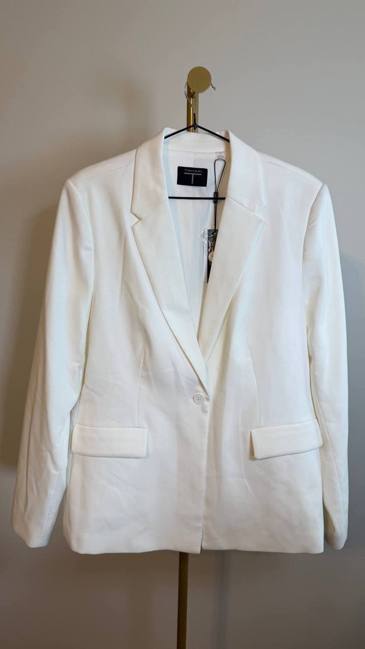 T Tahari Notch Lapel One Button Blazer White Jacket Size14 NWT snags, need wash