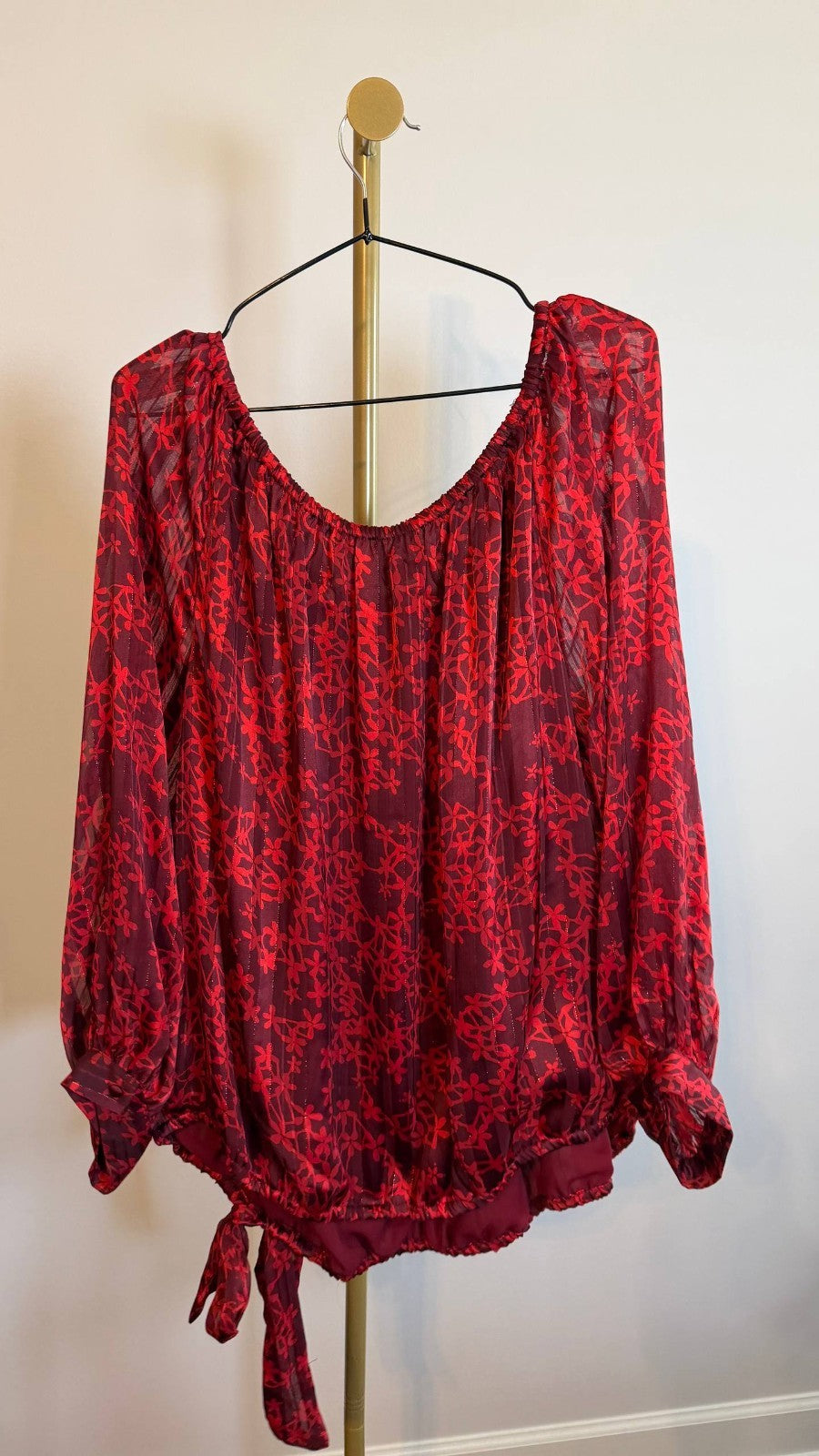 Vince Camuto Women’s Off‑Shoulder Long‑Sleeve Tie‑Hem Top Red Print $79 NWT