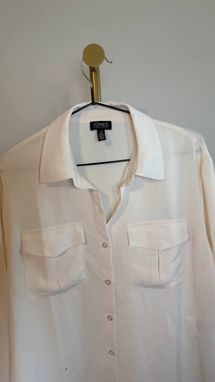 Jones New York Women’s Patch Pocket Utility Shirt WhiteSizeM NWOT damage-a stain