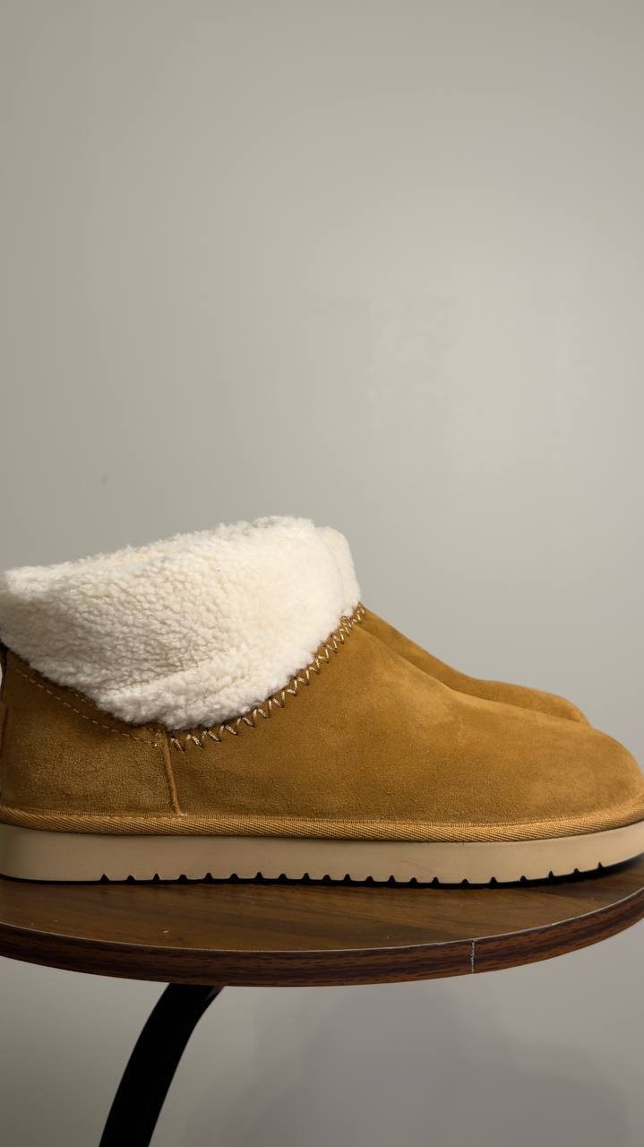 Earth  Cozy  Booties  Medium  Brown  10M  New  $90