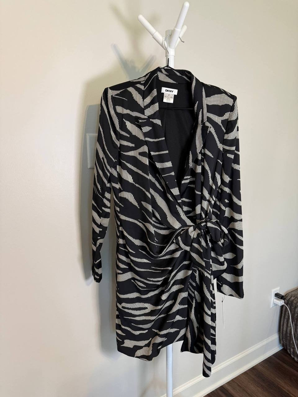 DKNY Zebra‑Print Dress – Size 6 – NWT – $149