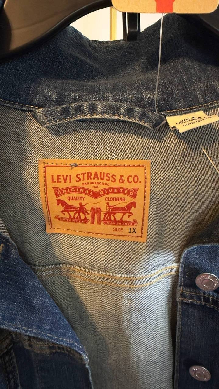 Levi’s Original Trucker Jacket Plus Size Medium Wash 1X NWT $79.50