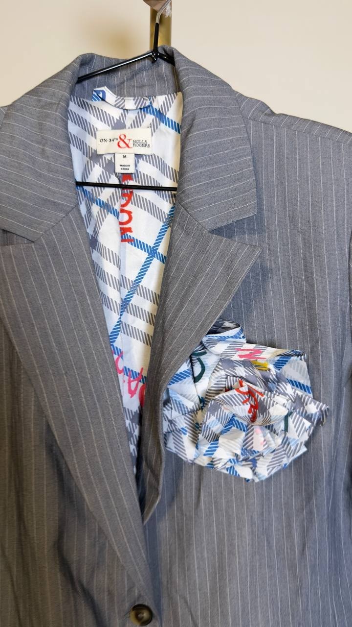 On 34th Molly Rogers Flower Pin Pinstripe Blazer Grey 10 NWOT $139.50