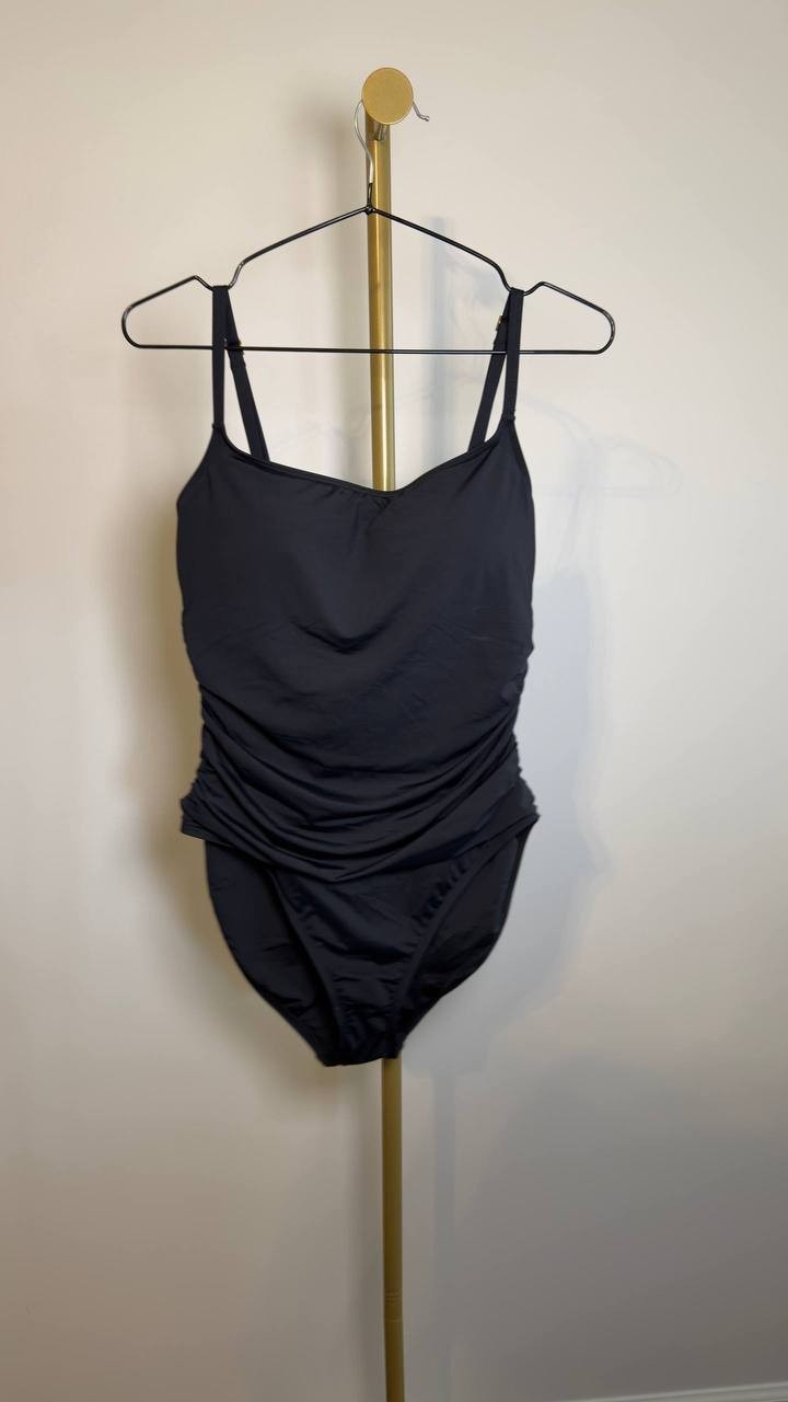 La Blanca Island Goddess One-Piece Swimsuit Black 12 NWT $83