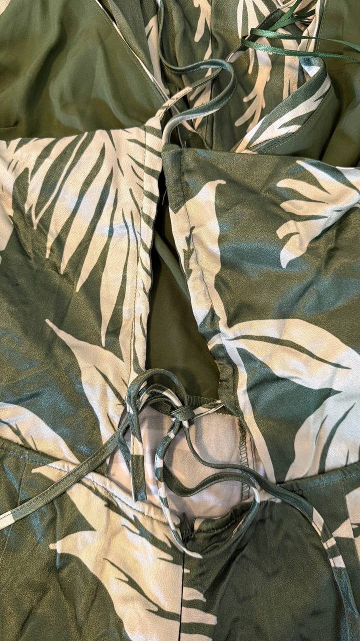 Guess Yasmin Satin Jumpsuit Plunge Surplice Printed Multi SizeL NWOT $178damage