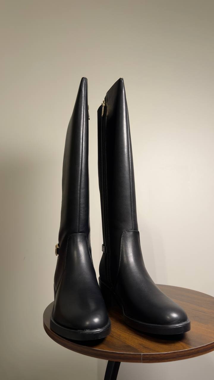 Tommy  Hilfiger  Riding  Boots  Black   8M  New  With  Box  $159