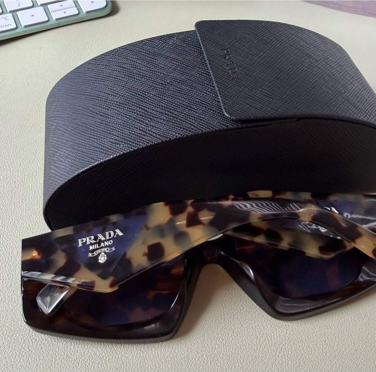 Prada SPR 15Y‑F Tortoise Blue Lens Sunglasses 52mm 2AU‑05Q Italy $375 NWB