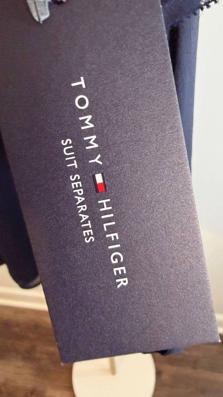 ommy Hilfiger Women’s Split‑Neck Flutter‑Sleeve Blouse Midnight L $79 NWT