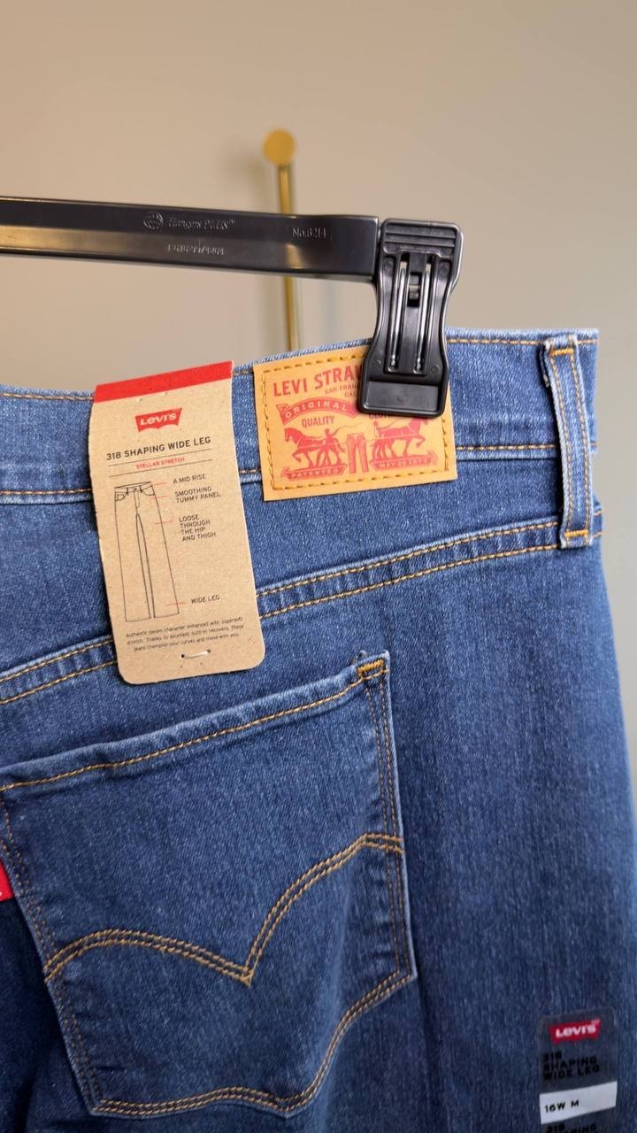 Levi’s 318 Shaping Wide Leg Jeans Plus Size Blue 16W NWT $69.50