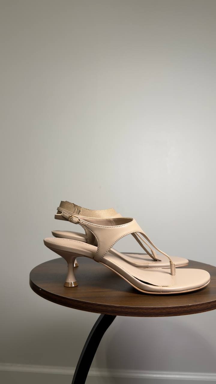 Calvin  Klein  Strap  Sandals  Light  Natural  9M  New  $99