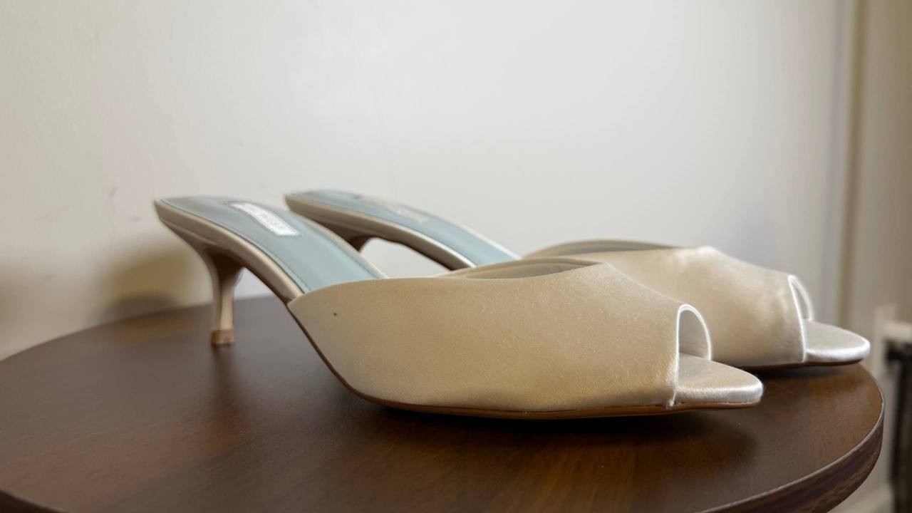Nine West Women’s Satin Pumps 11M White Textile – New in Box MSRP $85