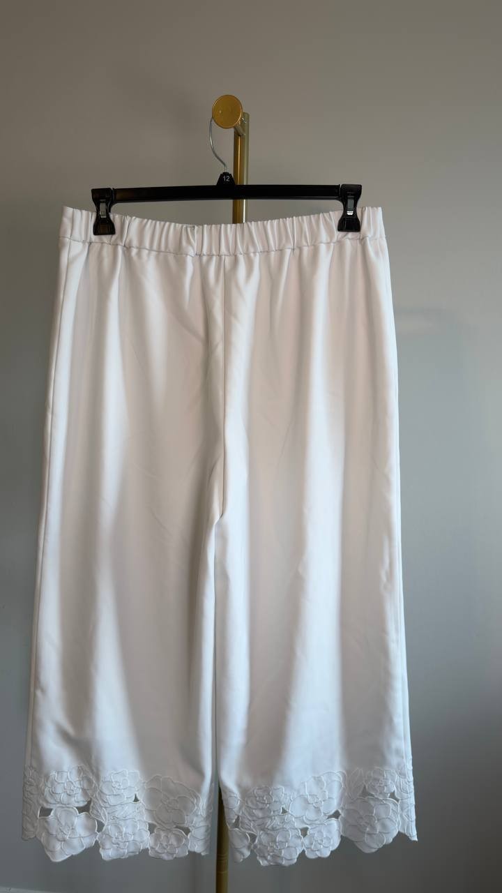 Karl Lagerfeld Paris  Floral-Hem Pull-On Pants Soft White 12 NWOT $229