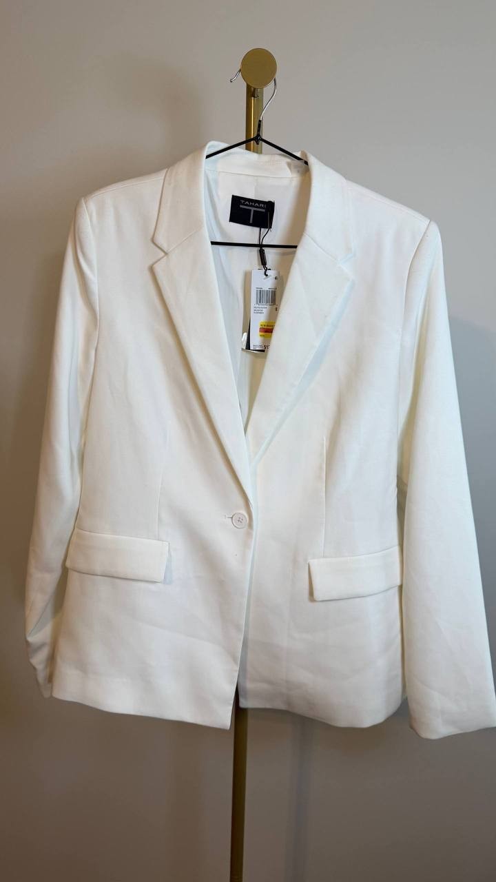 T Tahari Notch Lapel One Button Blazer White Size 8 NWT $128 need wash