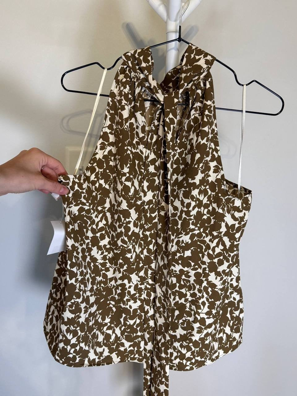 1.State Brown & White Floral High‑Neck Blouse – Size S – NWT