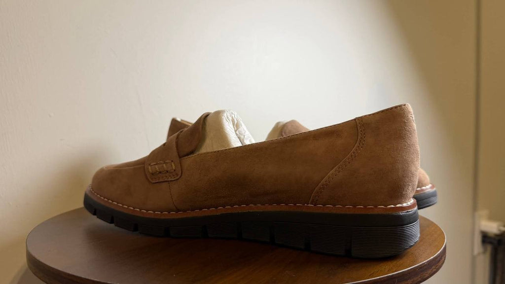 Easy Spirit Velia Loafers 9.5M Taupe Suede  Slip‑On Comfort NIB msrp$89