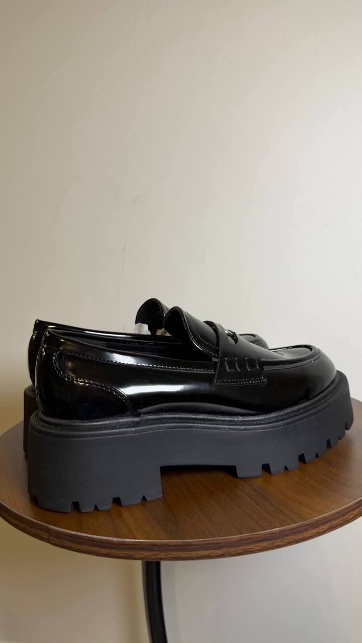 Madden Girl Calistaa Platform Lug Sole Penny Loafers Black 7.5 NWB