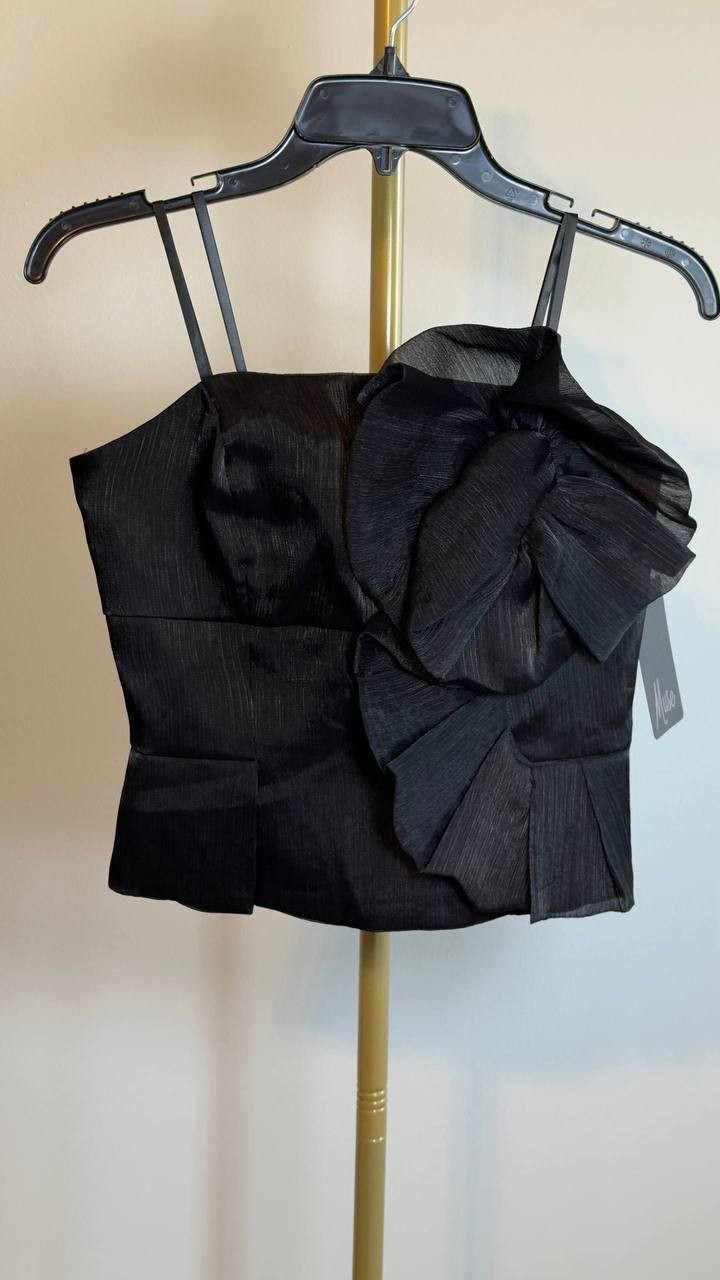 Muse Women’s Flower Top Black Size 8 NWT $99