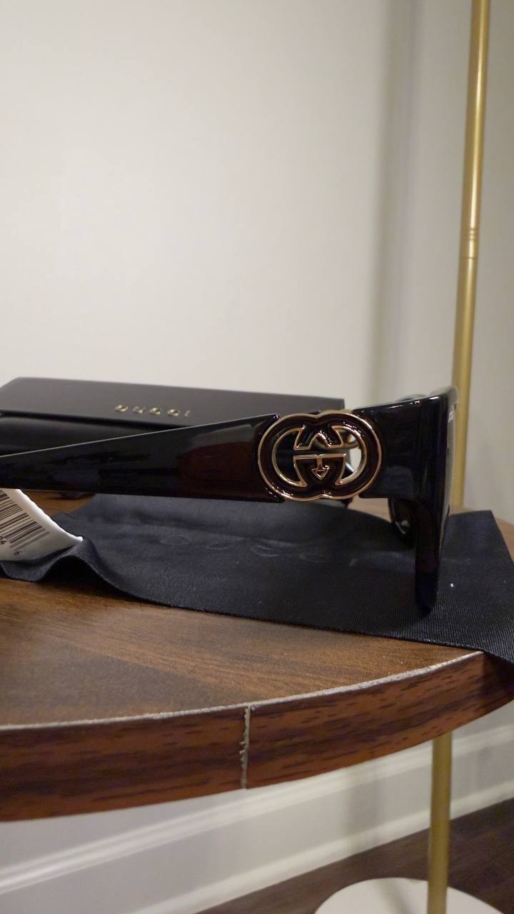 Gucci  GG2122S 001  Black  Sunglasses  NWT  $460