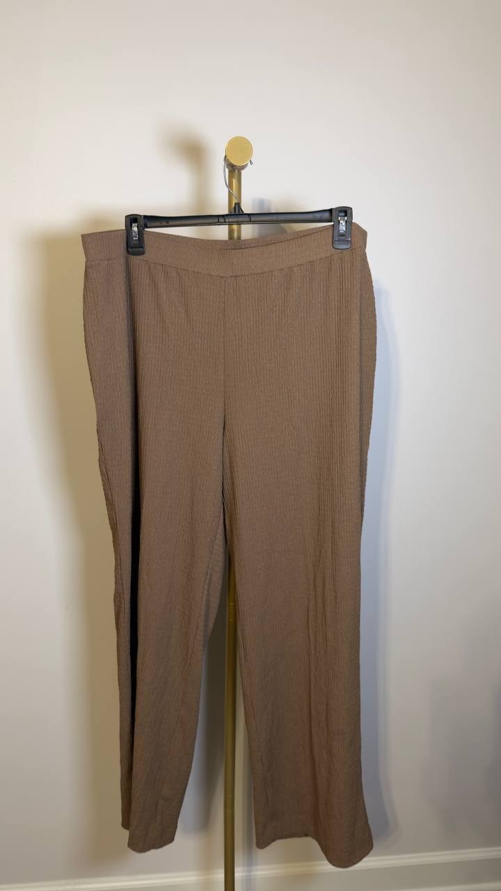 Anne  Klein  Plus  Size   Cropped  Pants  Brown  2X  Pre‑Owned  Good  $89